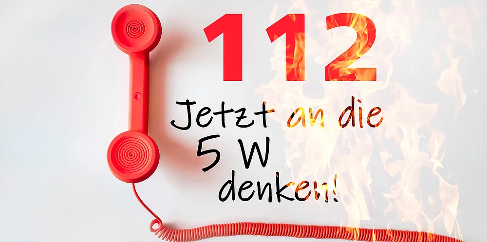 Bild mit Telefonhörer und Ziffern 112. Erläutern Sie in Teil B das 5-W-Schema, mit denen die wichtigsten Informationen kurz und knapp über den Notruf abgesendet werden.