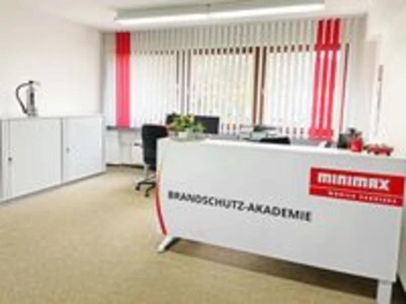 Detailansichten der Brandschutzakademie Bad Urach